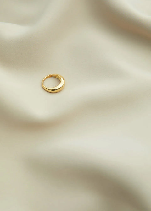 Grinda Celeste ring